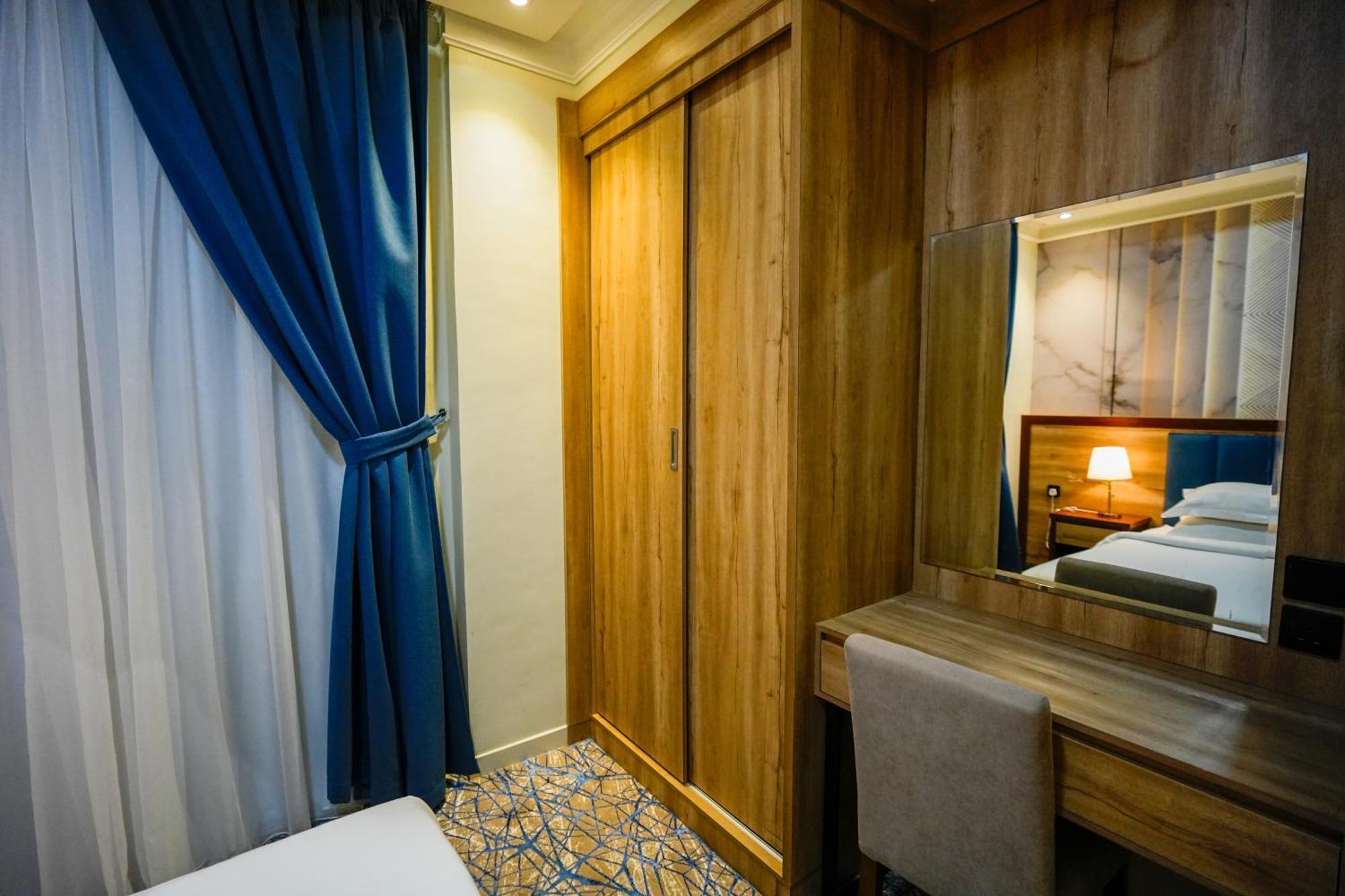 Apartment عز للشقق الفندقية *