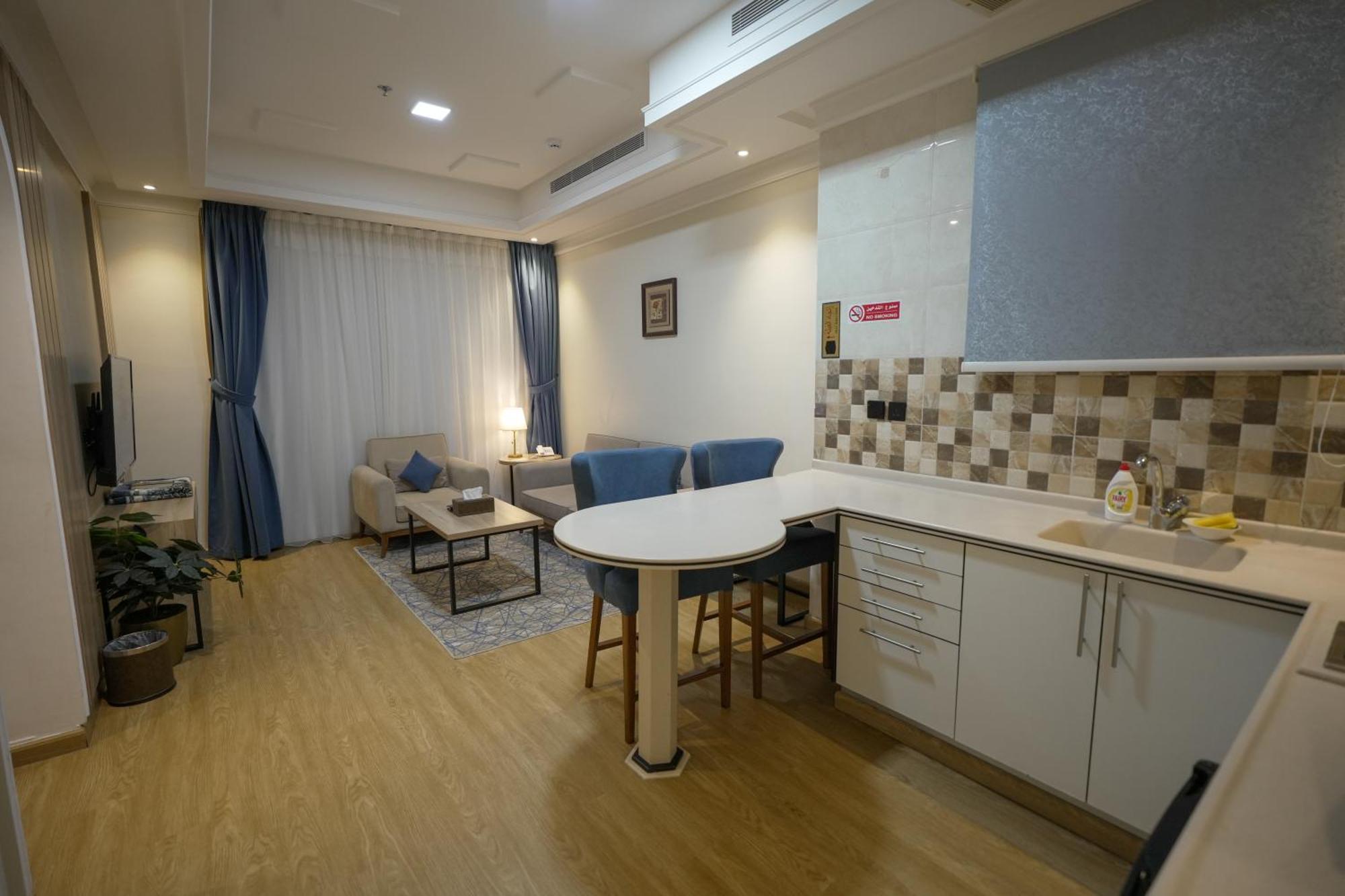 عز للشقق الفندقية Jeddah