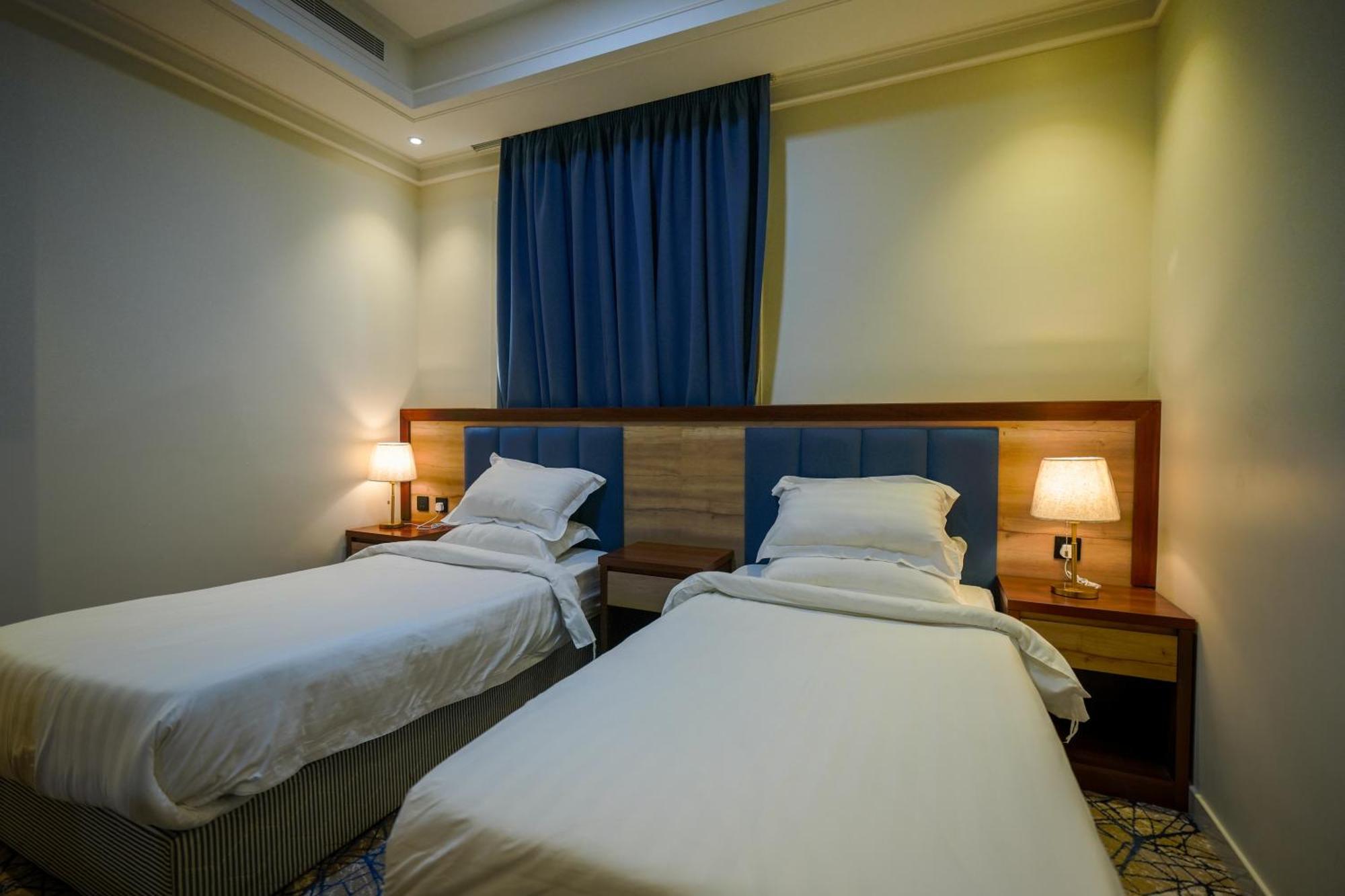 عز للشقق الفندقية Apartemen *