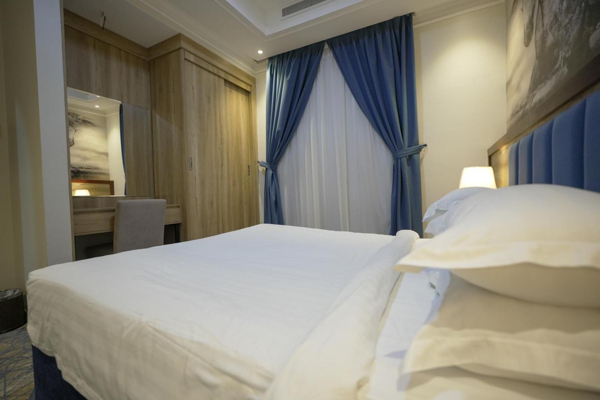 عز للشقق الفندقية Apartemen *